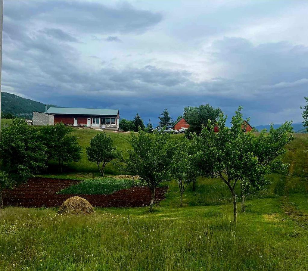 Rural Resort Tron 普卢日内 外观 照片