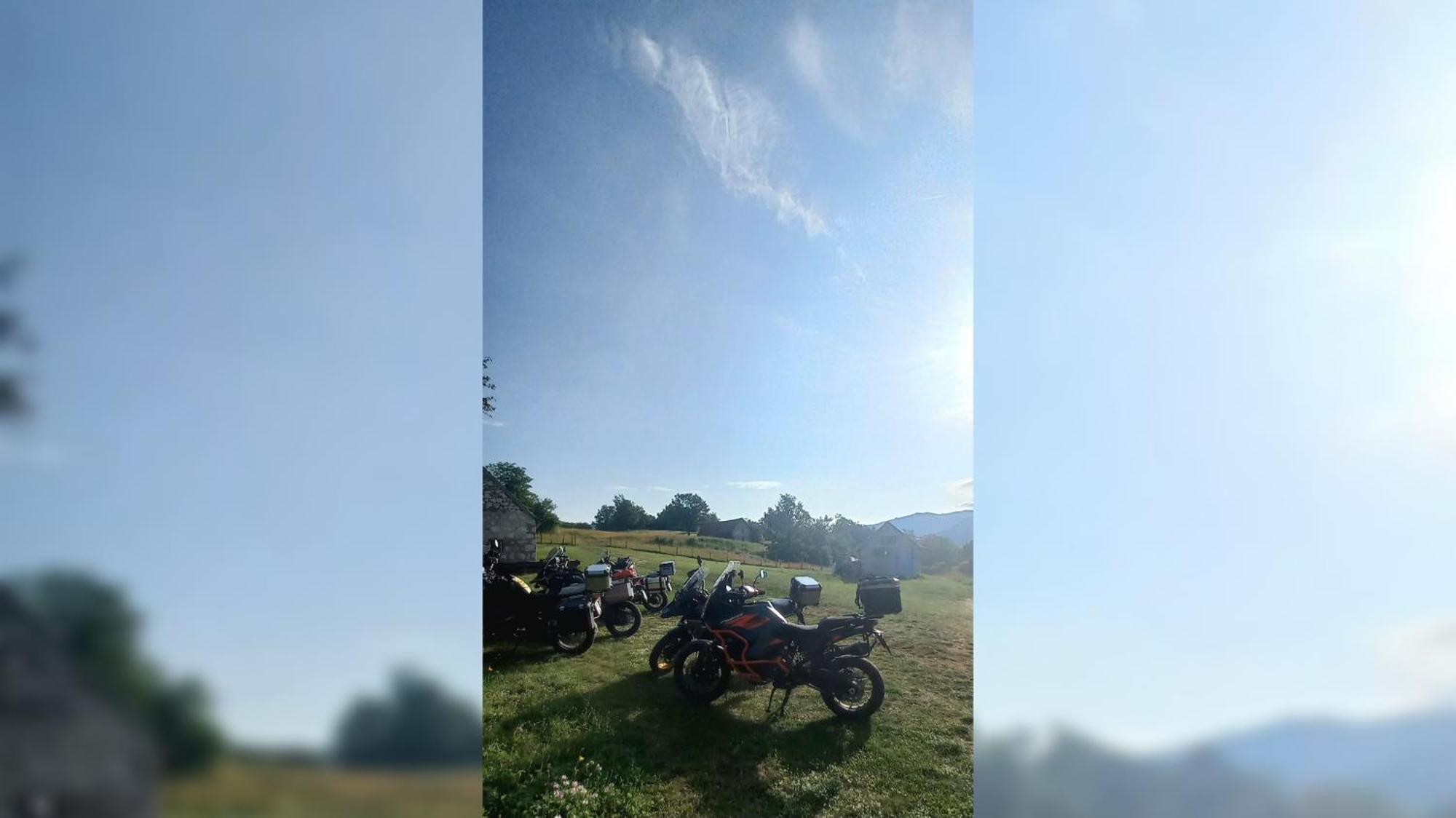 Rural Resort Tron 普卢日内 外观 照片