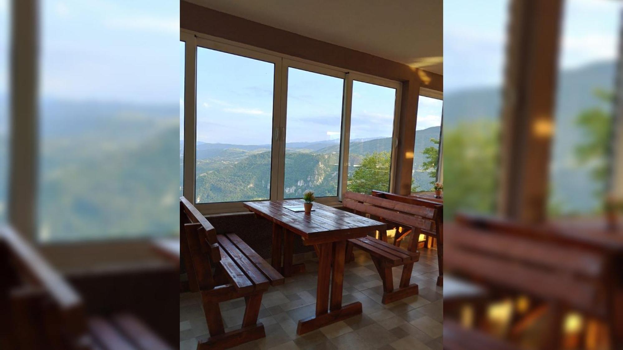 Rural Resort Tron 普卢日内 外观 照片