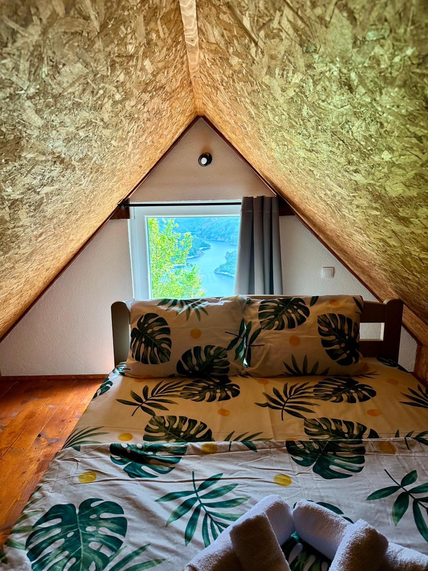Rural Resort Tron 普卢日内 外观 照片