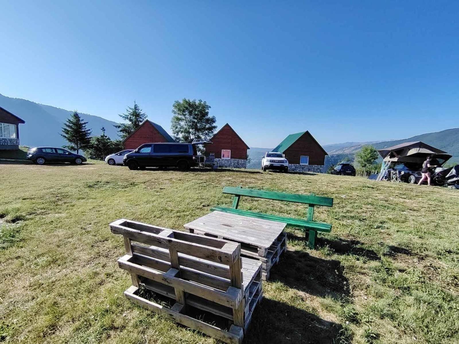 Rural Resort Tron 普卢日内 外观 照片